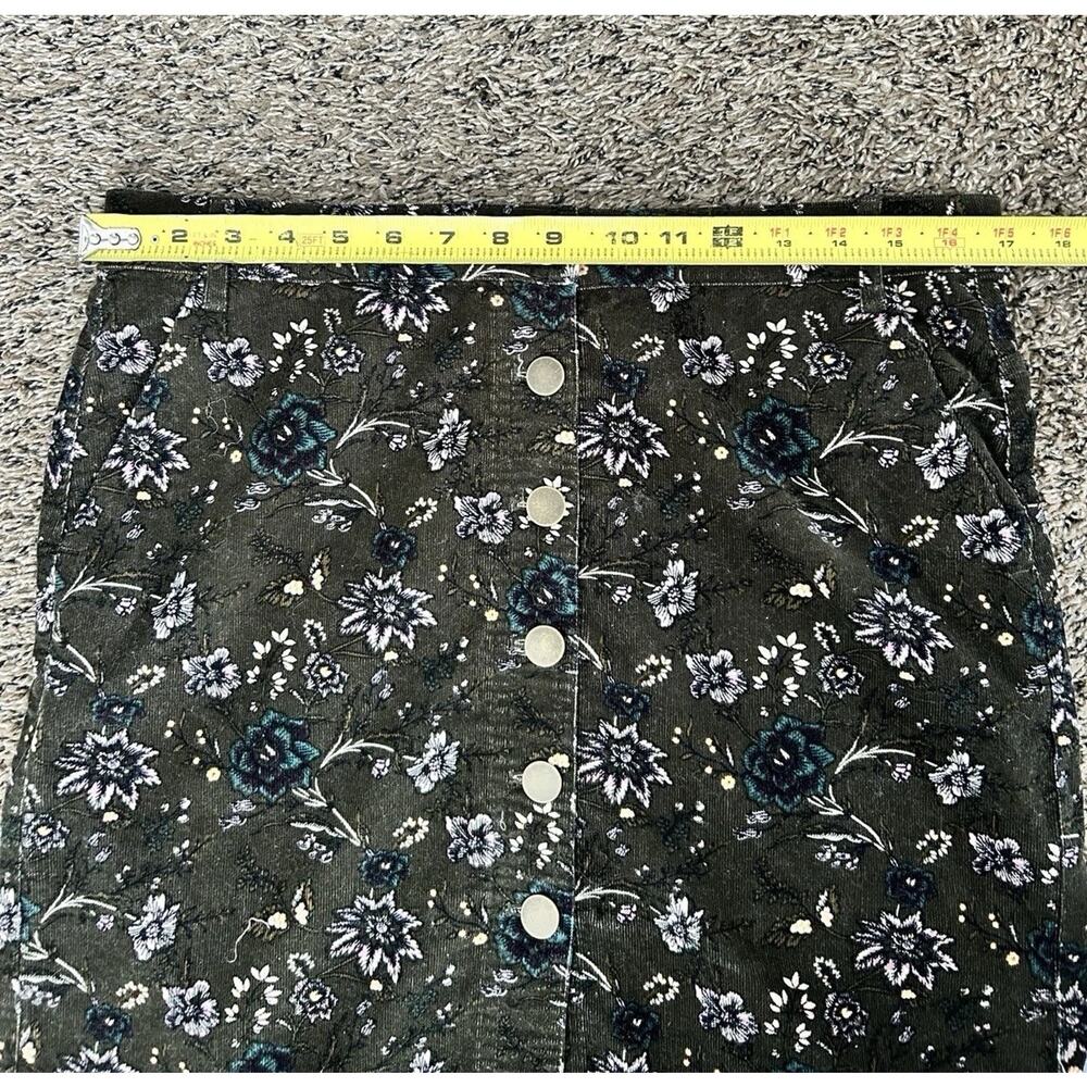 LOFT Floral Corduroy Button Front Mini Skirt Size 8 Olive - Picture 5 of 10